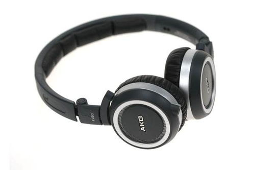 AKG K518與K450頭戴式耳機性能對比分析